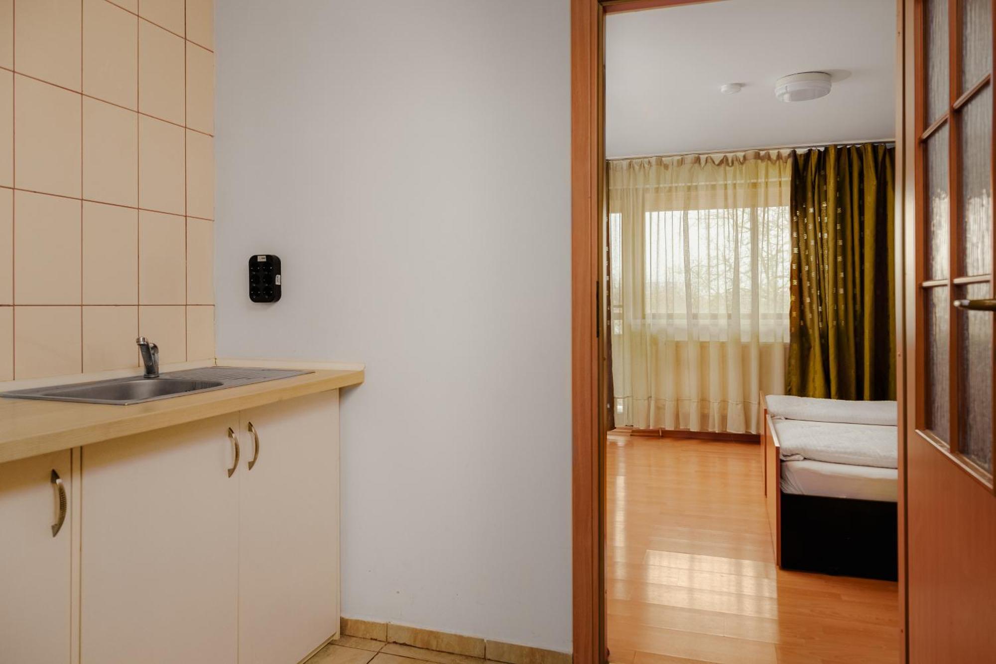 Business Transit To Therme & Bucharest Airport Săftica Eksteriør bilde